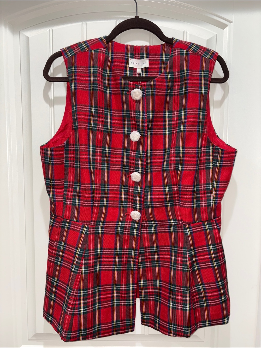 entro Red Plaid Button-Up Top
